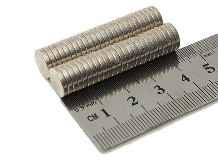 FEDEC Sterke magneten - Knoop magneten - 50 Stuks - 5x2 CM