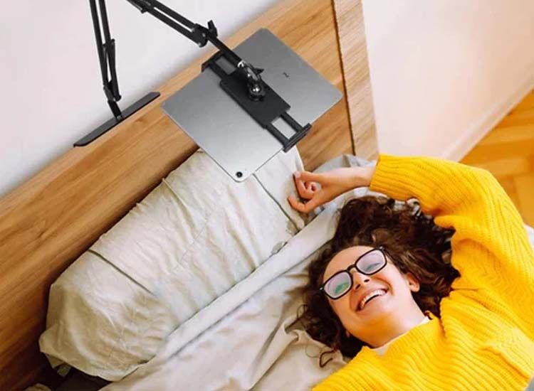 FEDEC Tablethouder voor in bed - Telefoonhouder - Telescopisch - Zwart