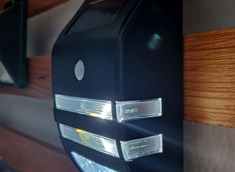 TRIXLINE solar LED wandlamp met bewegingssensor - Zwart